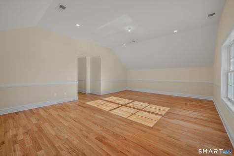 4 Jans Way Guilford CT 06437