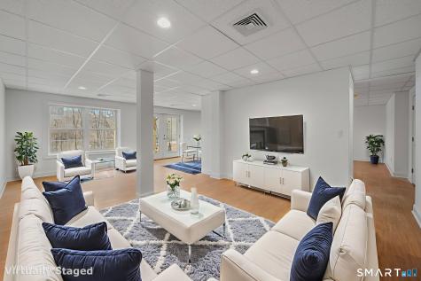 4 Jans Way Guilford CT 06437