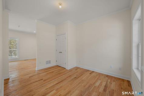 4 Jans Way Guilford CT 06437