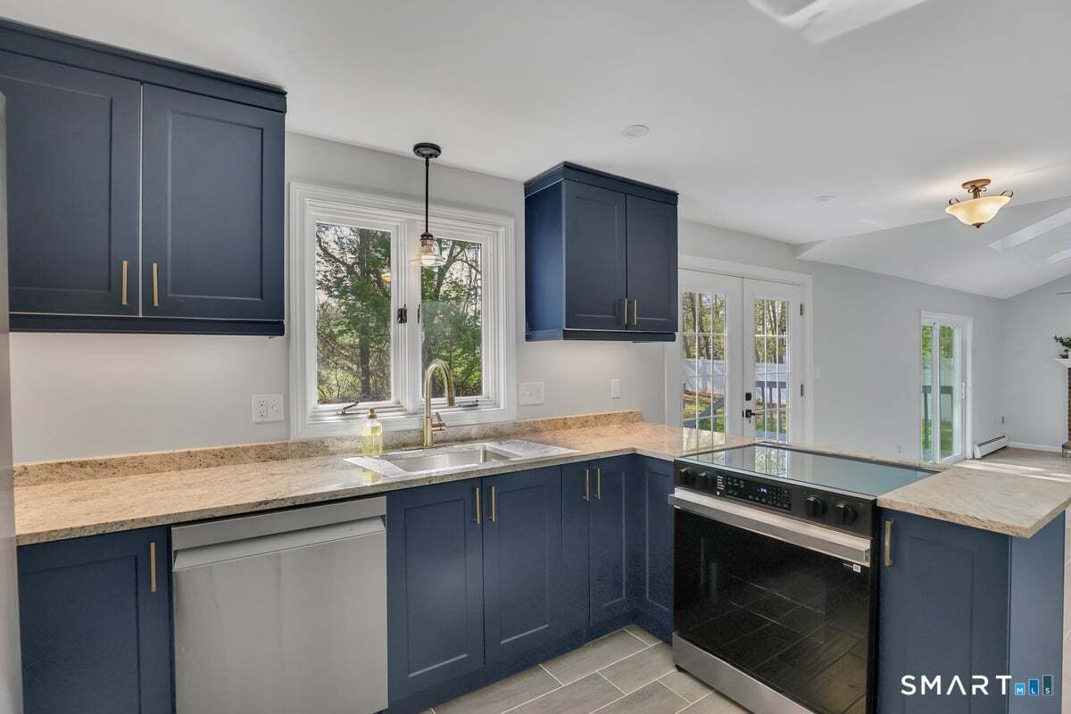 30 Shaughnessy Drive East Hartford CT 06118