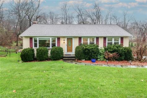 8 Surrey Drive Brookfield CT 06804
