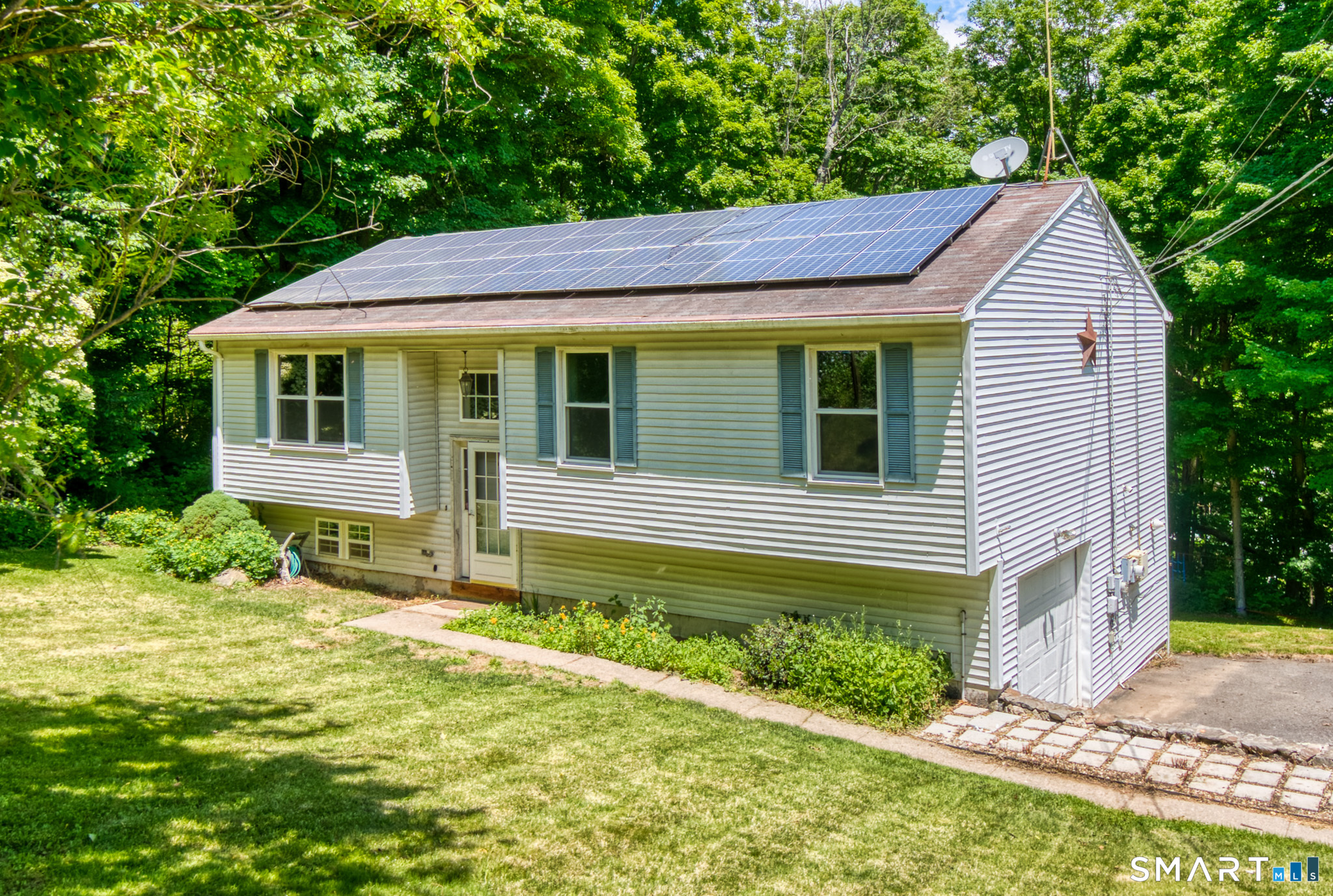 117 Melbourne Court Naugatuck CT 06770