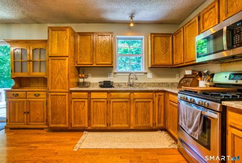 117 Melbourne Court Naugatuck CT 06770