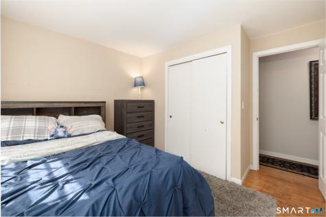 77 Pleasant Drive Bethany CT 06524