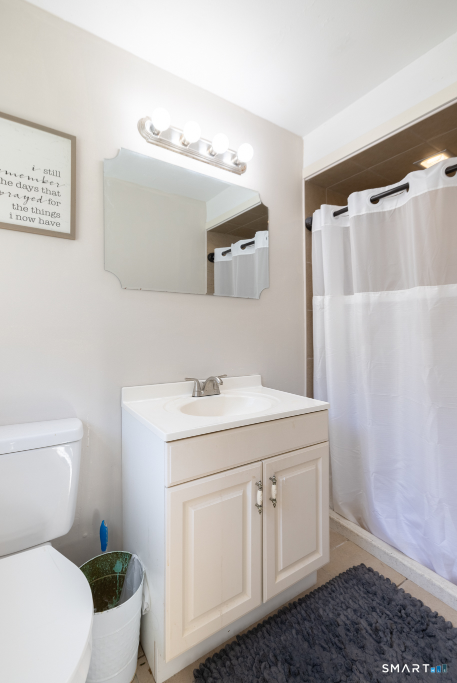 77 Pleasant Drive Bethany CT 06524