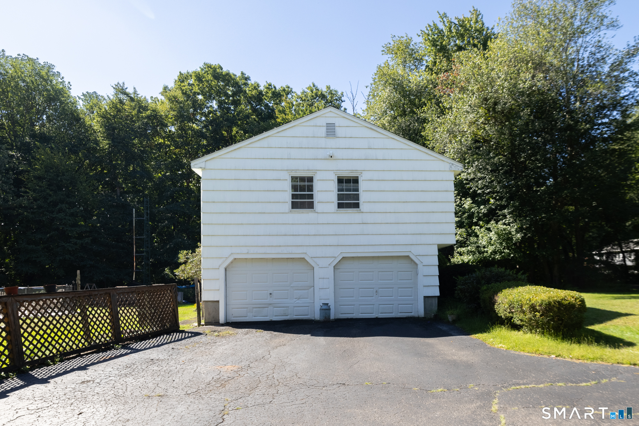 77 Pleasant Drive Bethany CT 06524