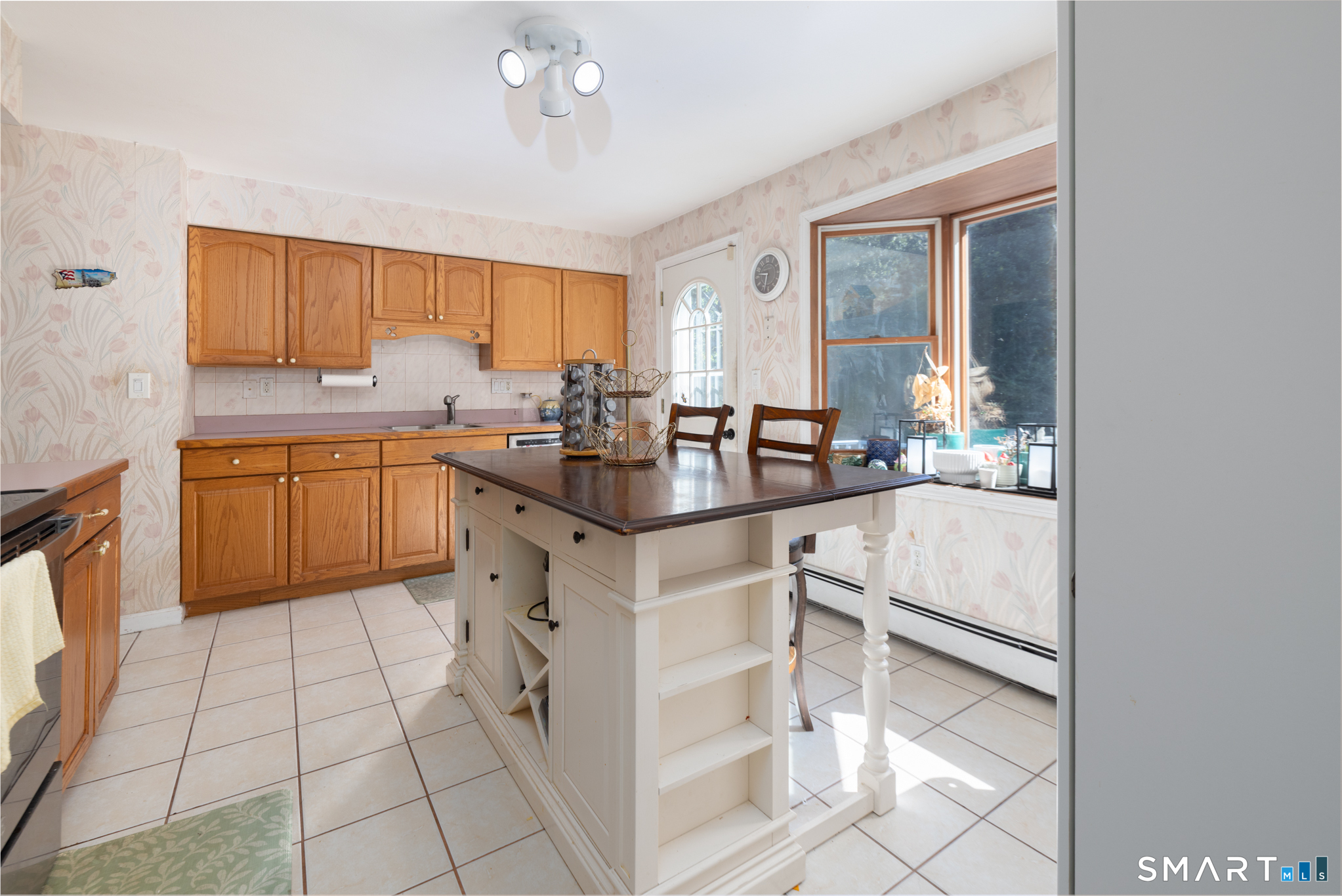 77 Pleasant Drive Bethany CT 06524