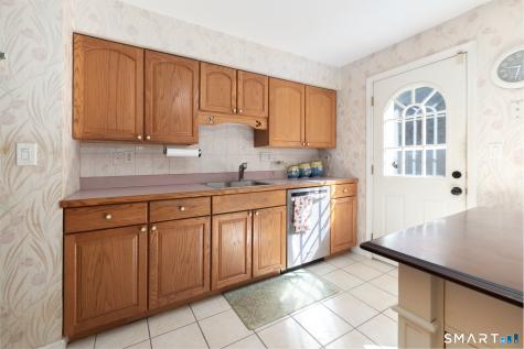 77 Pleasant Drive Bethany CT 06524