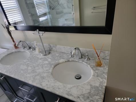 11 Cribbins Avenue Shelton CT 06484
