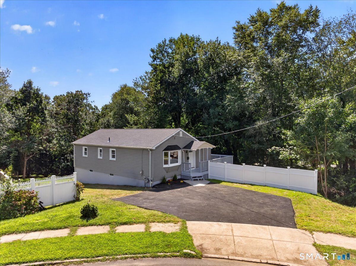 Milford CT, 62 Pearson Avenue