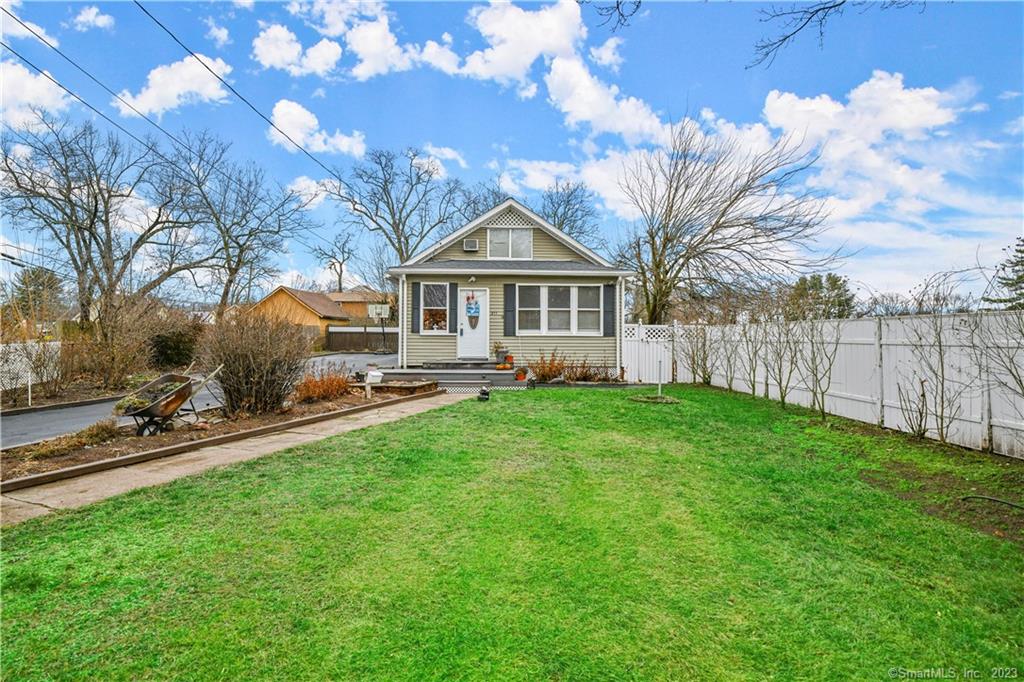 211 Larrabee Street East Hartford CT 06108