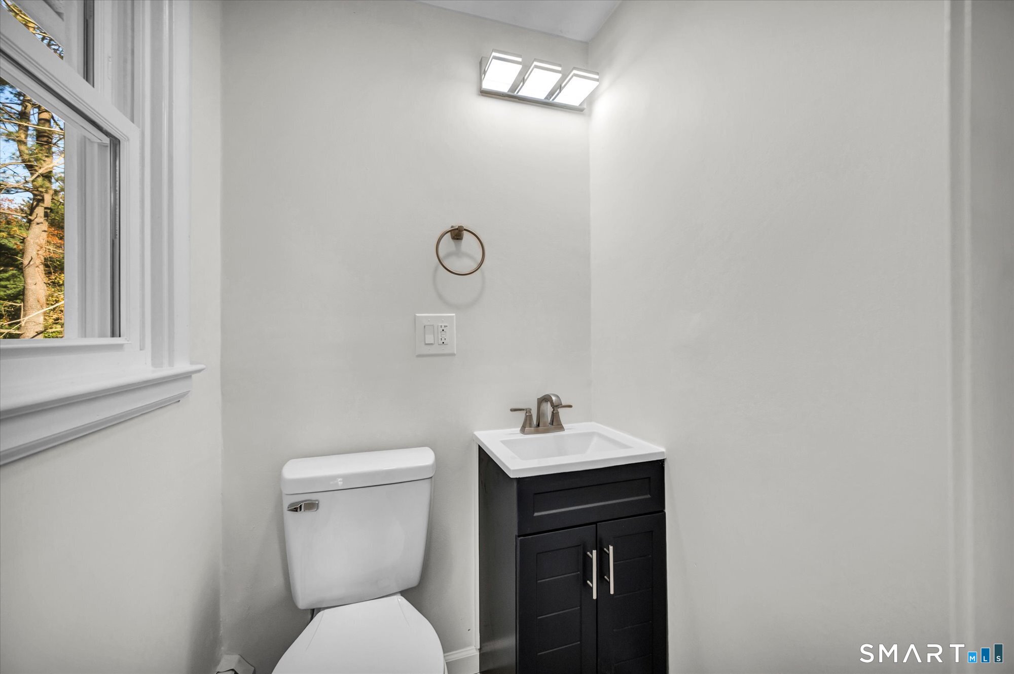 621 Kennedy Road Windsor CT 06095