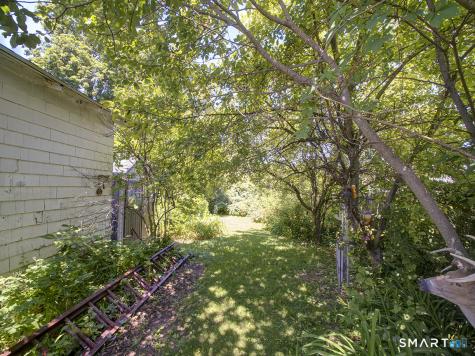 15 Homestead Avenue Hamden CT 06514