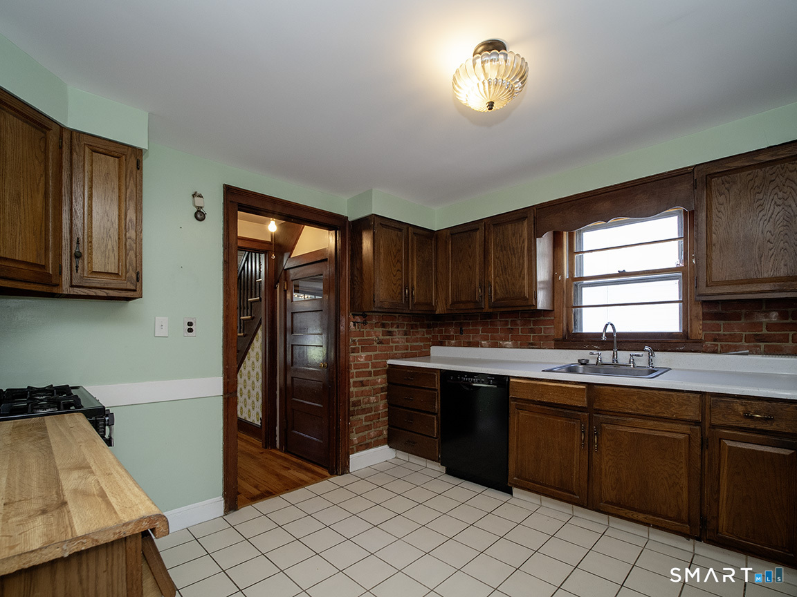 15 Homestead Avenue Hamden CT 06514