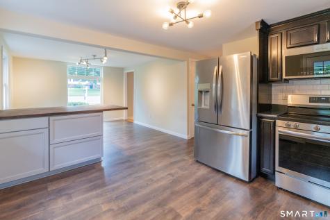 1325 Sullivan Avenue South Windsor CT 06074