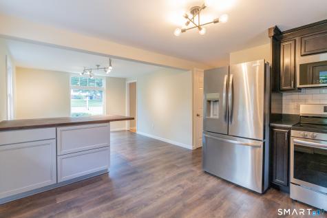 1325 Sullivan Avenue South Windsor CT 06074