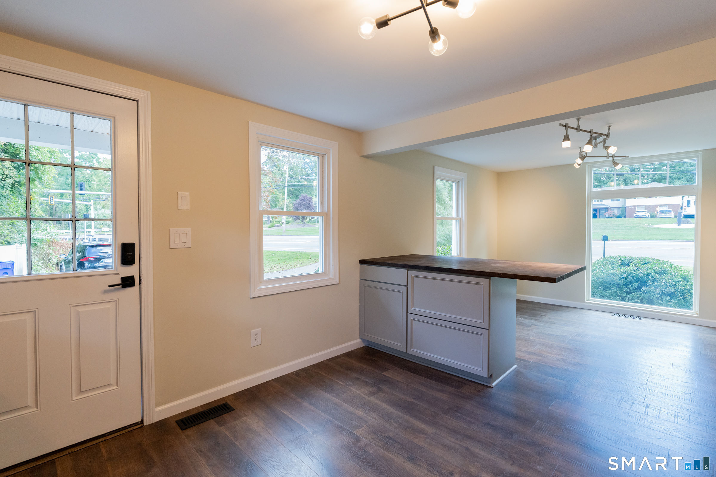 1325 Sullivan Avenue South Windsor CT 06074