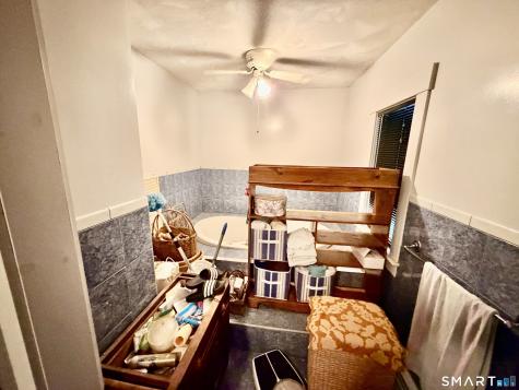 593 Pomfret Street Putnam CT 06260