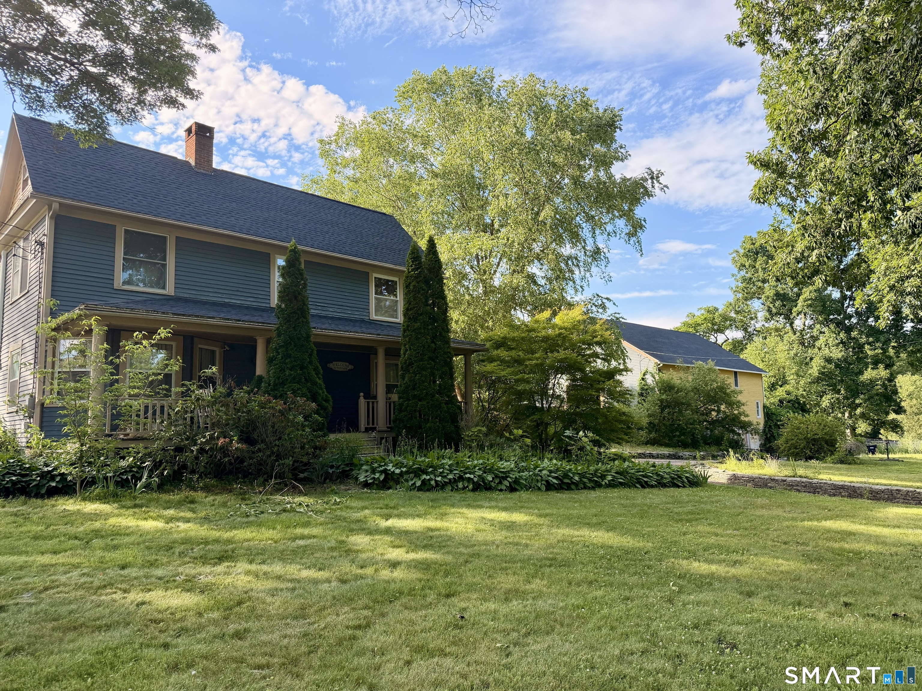 593 Pomfret Street Putnam CT 06260