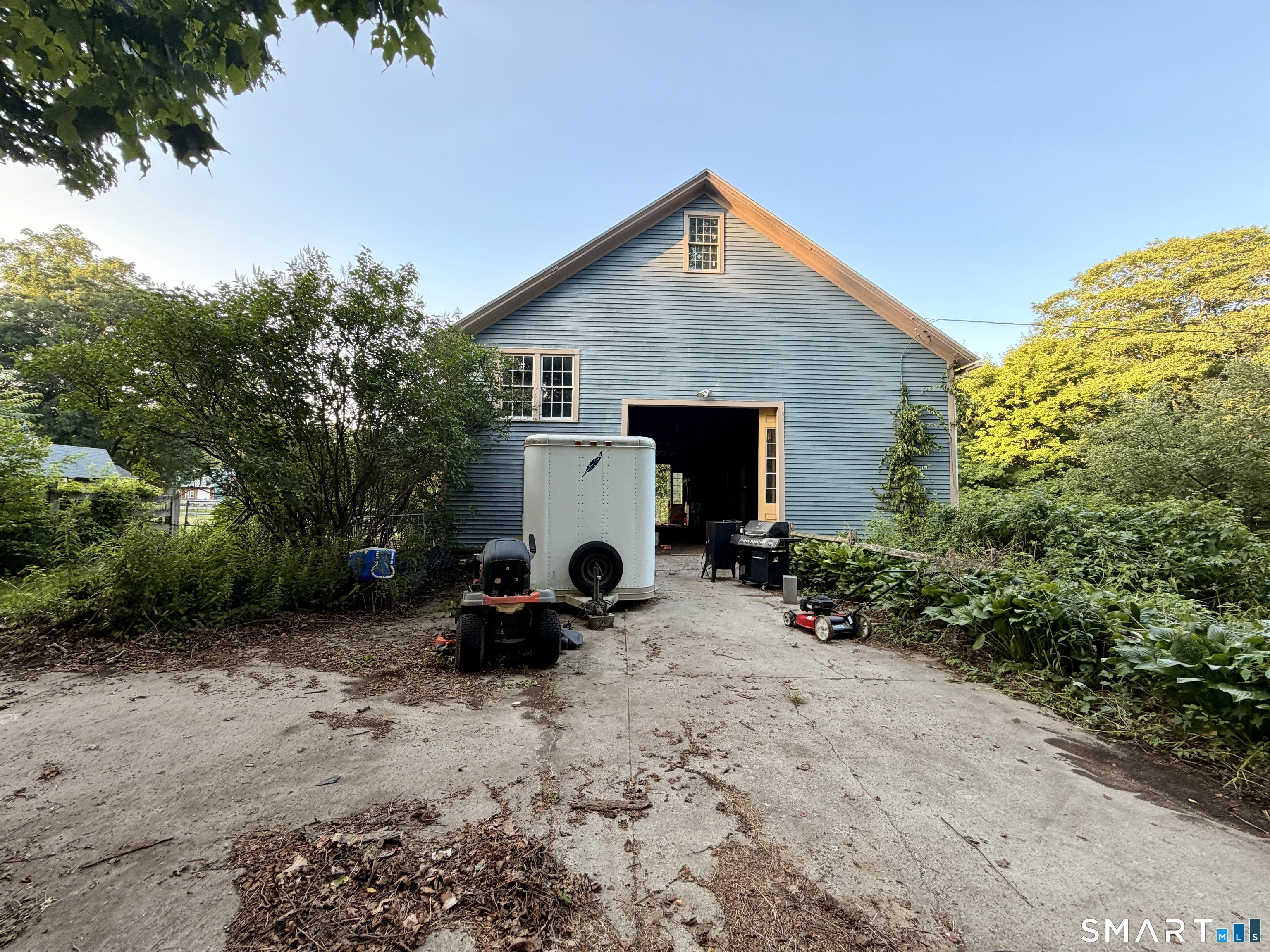 593 Pomfret Street Putnam CT 06260