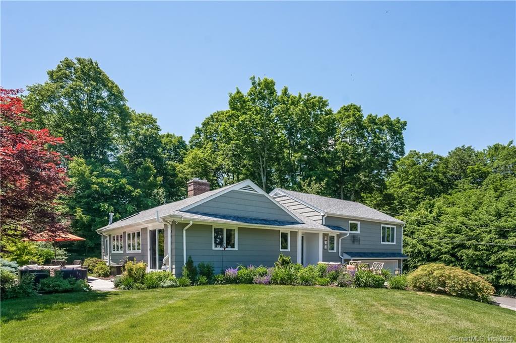 169 Woodpond Road West Hartford CT 06107