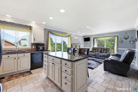 20 Knob Hill Lane Bristol CT 06010