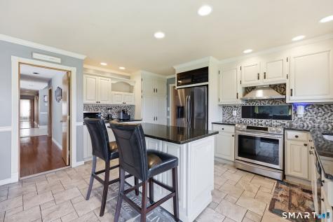 20 Knob Hill Lane Bristol CT 06010