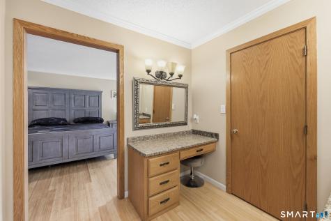 20 Knob Hill Lane Bristol CT 06010