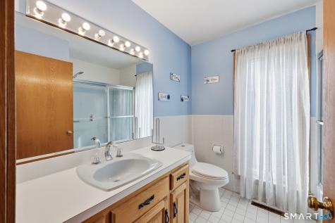 20 Knob Hill Lane Bristol CT 06010