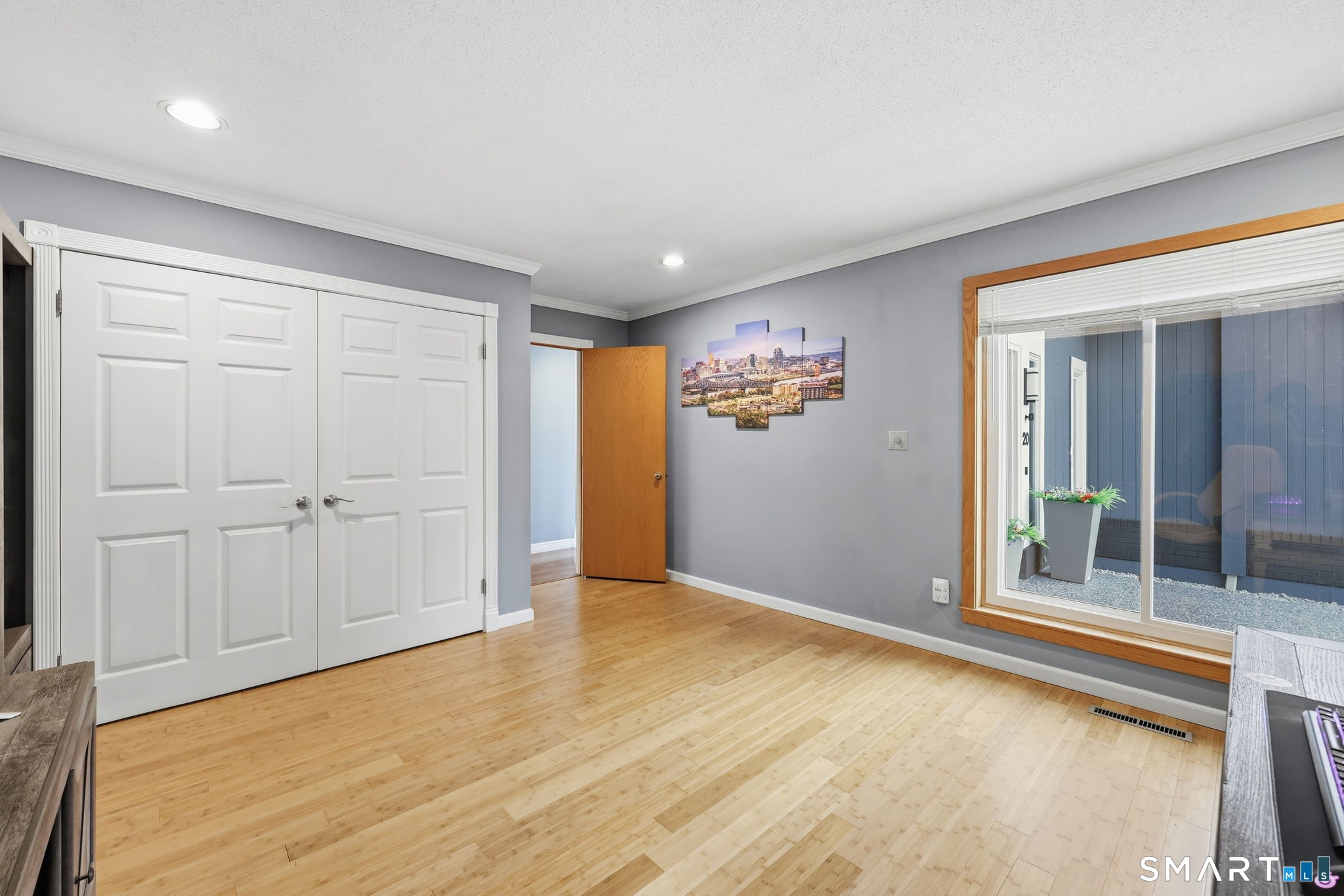 20 Knob Hill Lane Bristol CT 06010