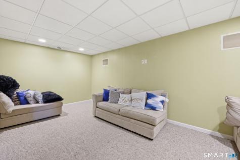 20 Knob Hill Lane Bristol CT 06010