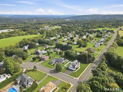 20 Knob Hill Lane Bristol CT 06010