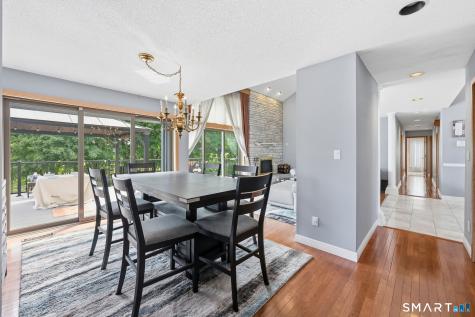 20 Knob Hill Lane Bristol CT 06010