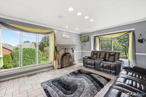 20 Knob Hill Lane Bristol CT 06010