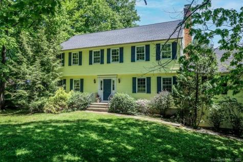 9 Greenknoll Drive Brookfield CT 06804