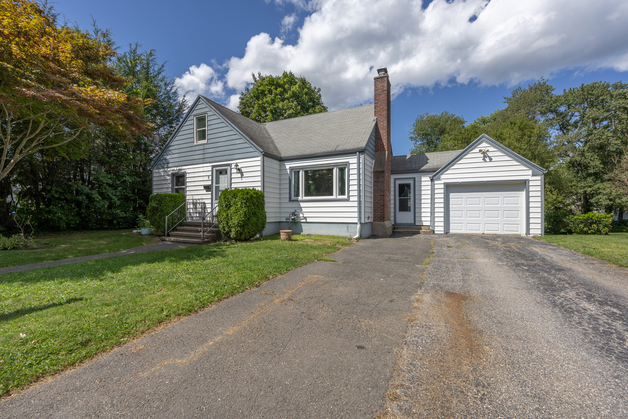 9 Sunfield Circle Waterbury CT 06708