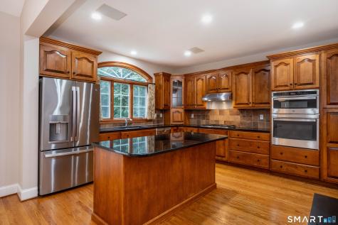 16 Hendrickson Lane Farmington CT 06085