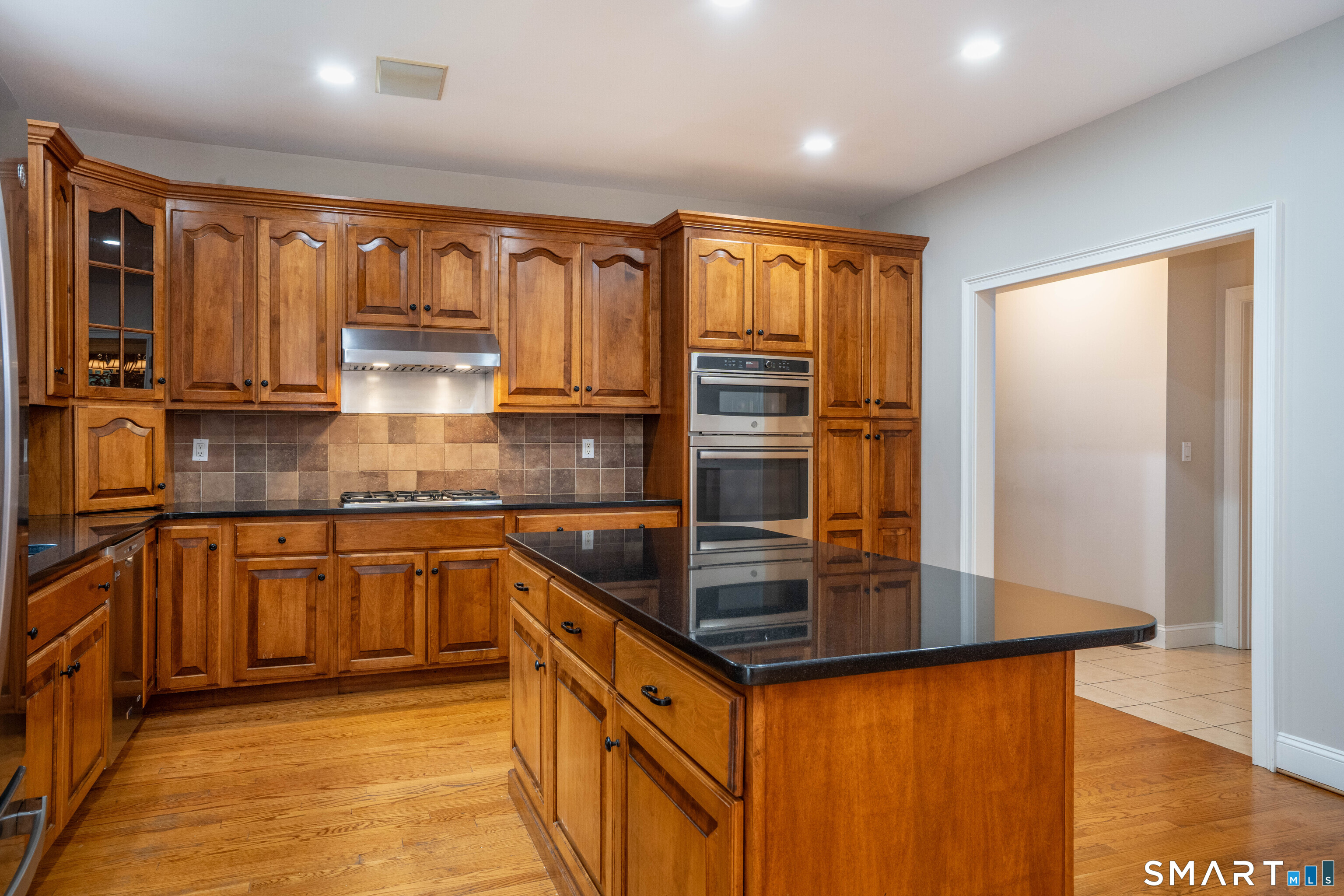 16 Hendrickson Lane Farmington CT 06085
