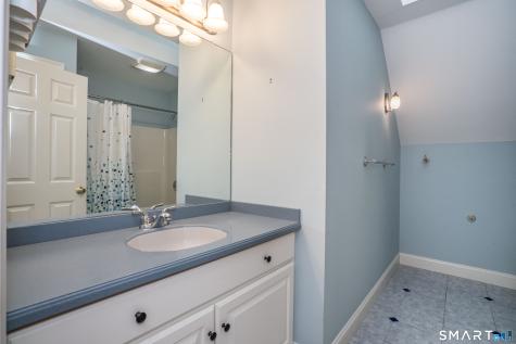 16 Hendrickson Lane Farmington CT 06085