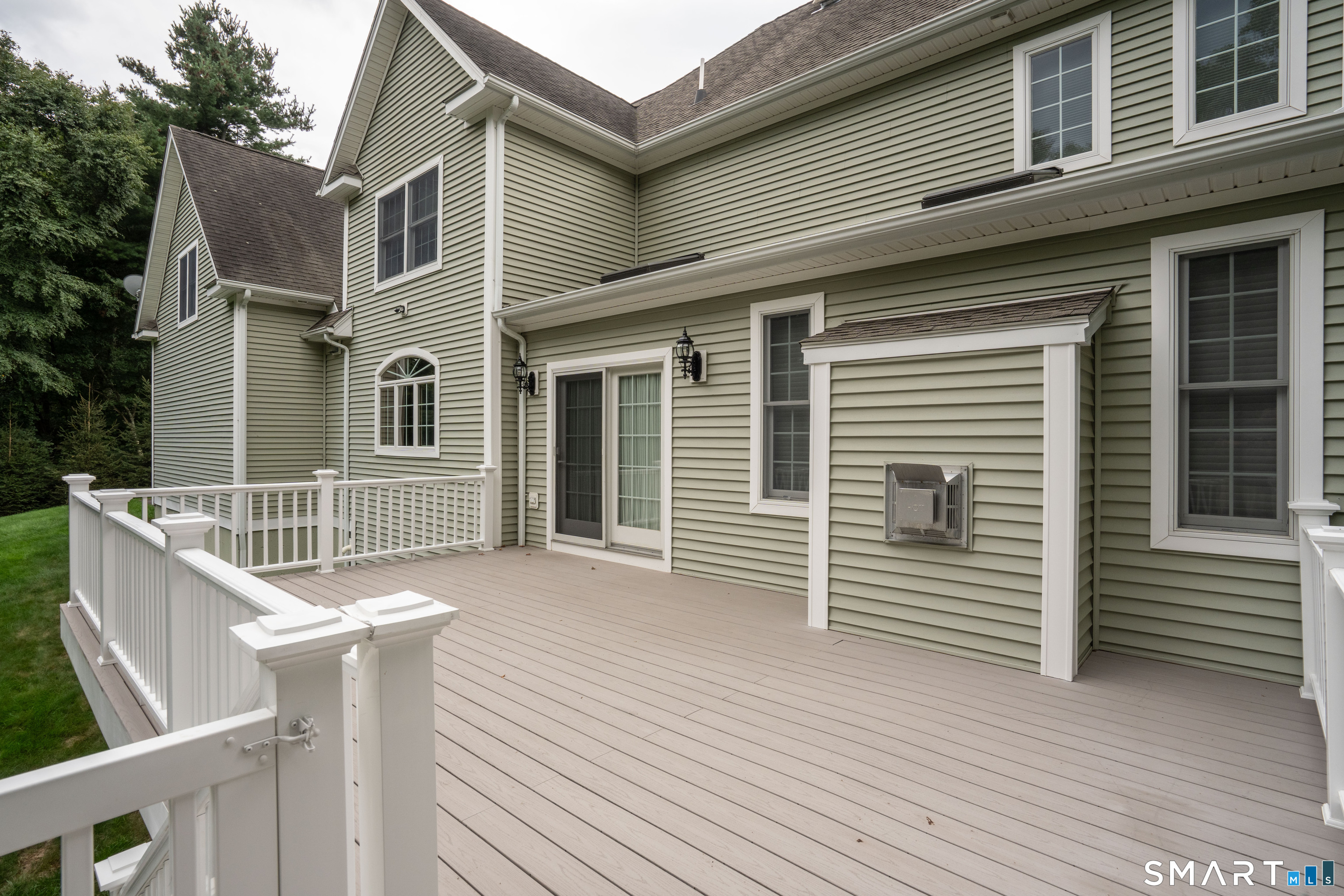 16 Hendrickson Lane Farmington CT 06085