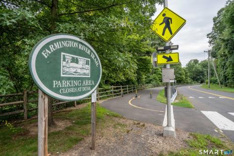 16 Hendrickson Lane Farmington CT 06085