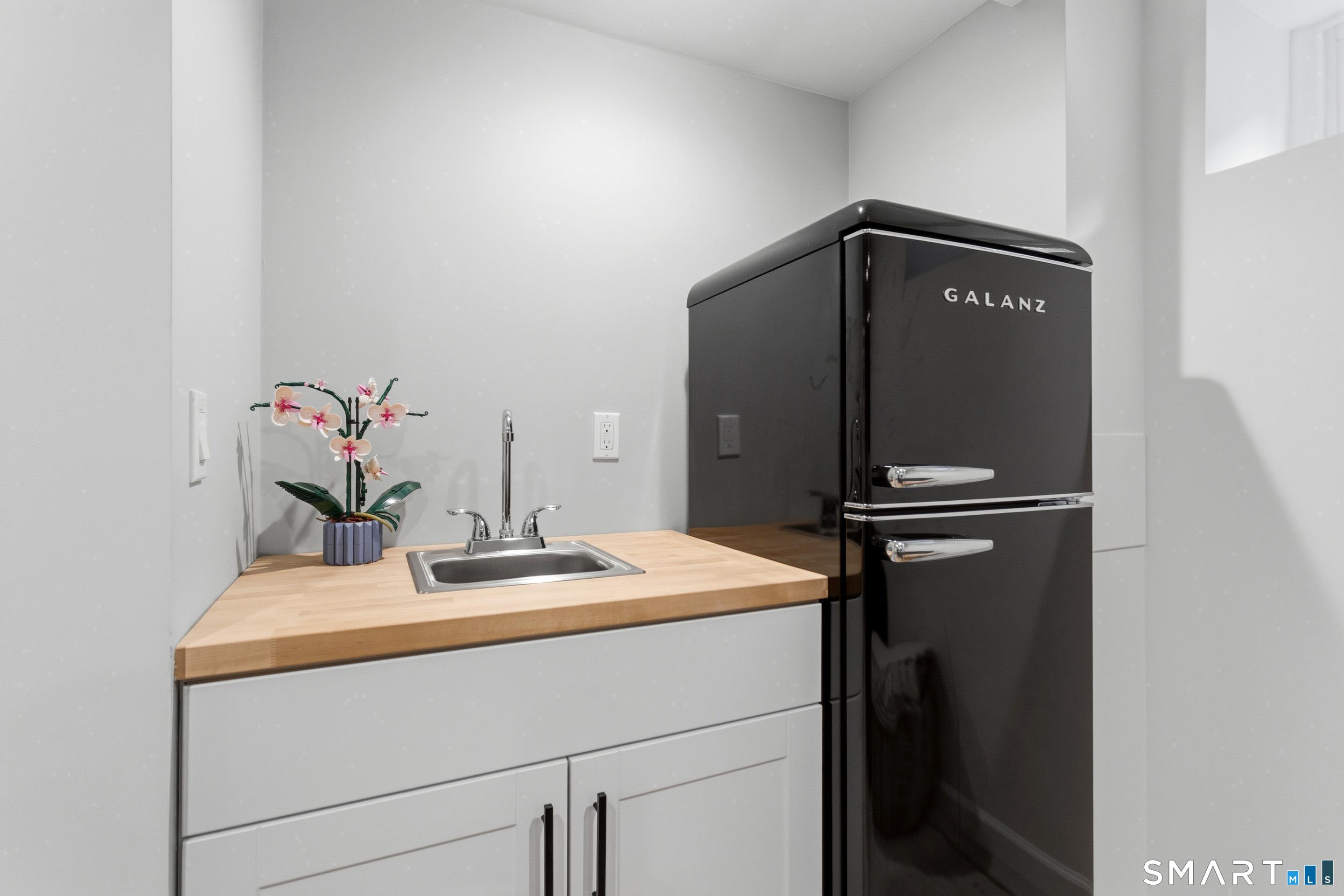 22 Shadybrook Road Fairfield CT 06825