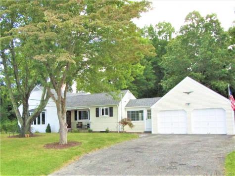 27 Sunrise Road Danbury CT 06810