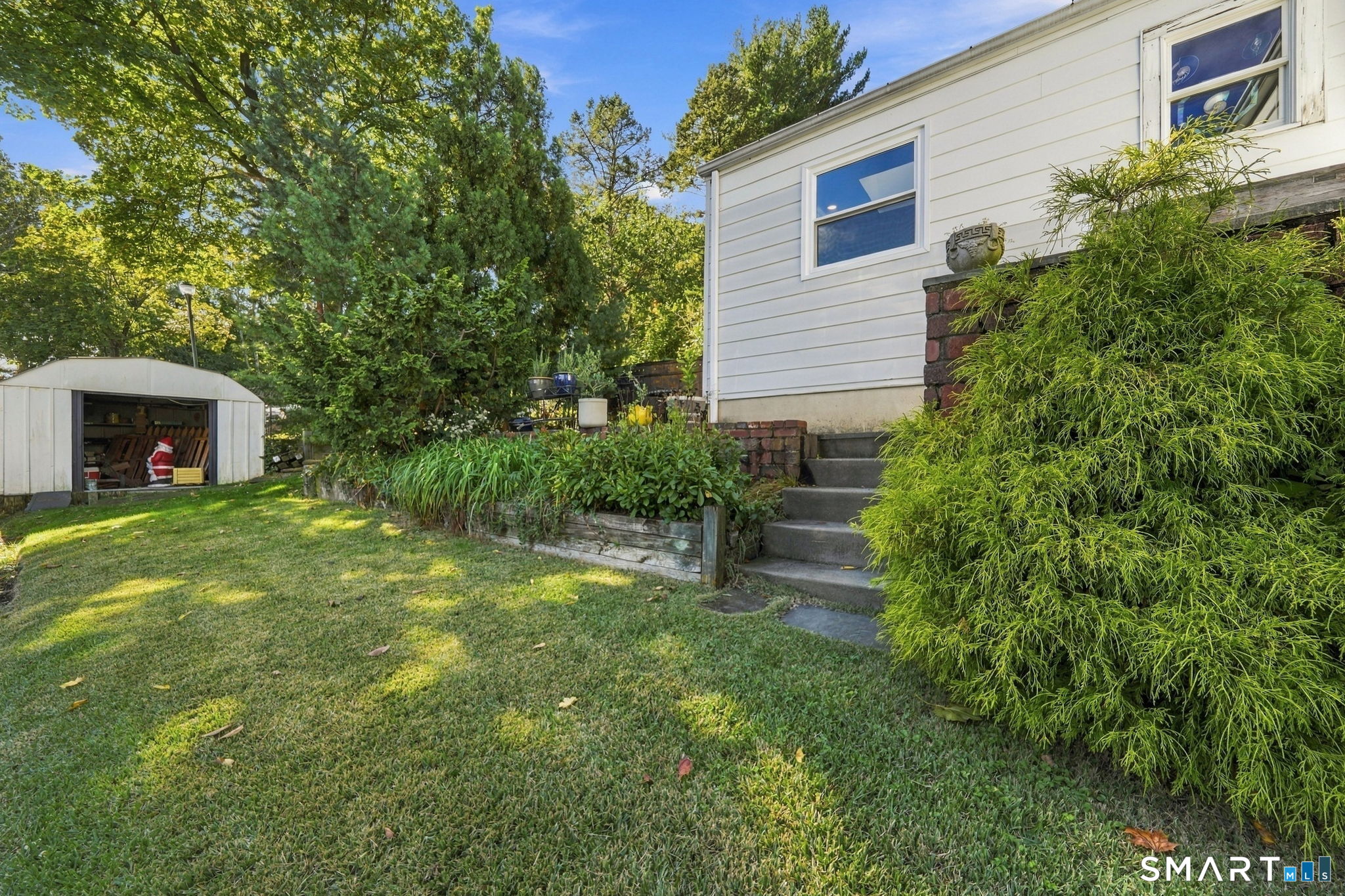 35 Holcomb Avenue Stamford CT 06906