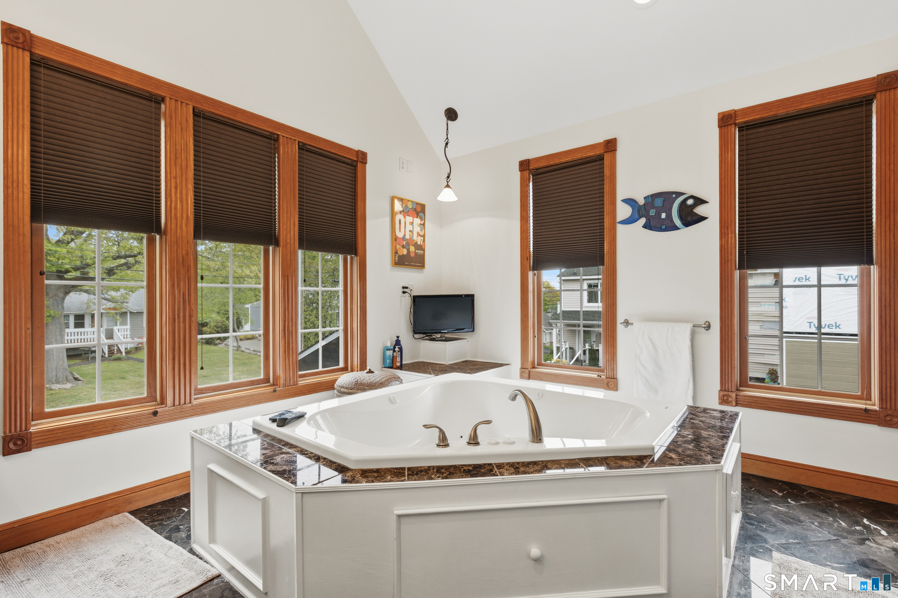 25 Brocketts Point Road Branford CT 06405