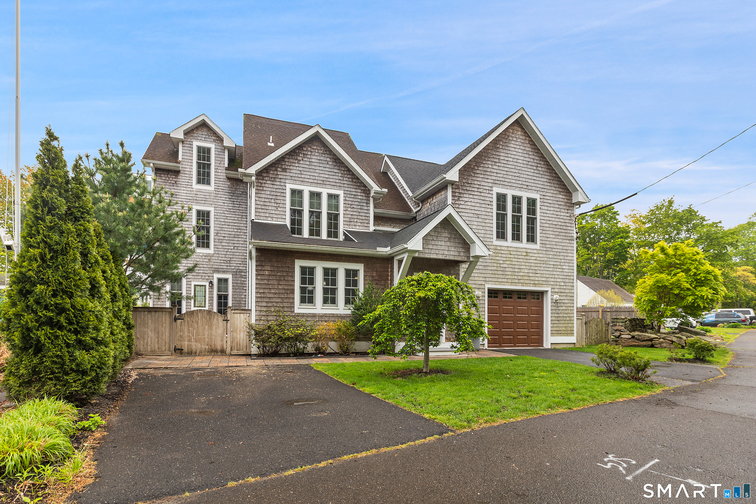 25 Brocketts Point Road Branford CT 06405