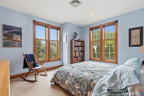 25 Brocketts Point Road Branford CT 06405