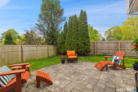 25 Brocketts Point Road Branford CT 06405