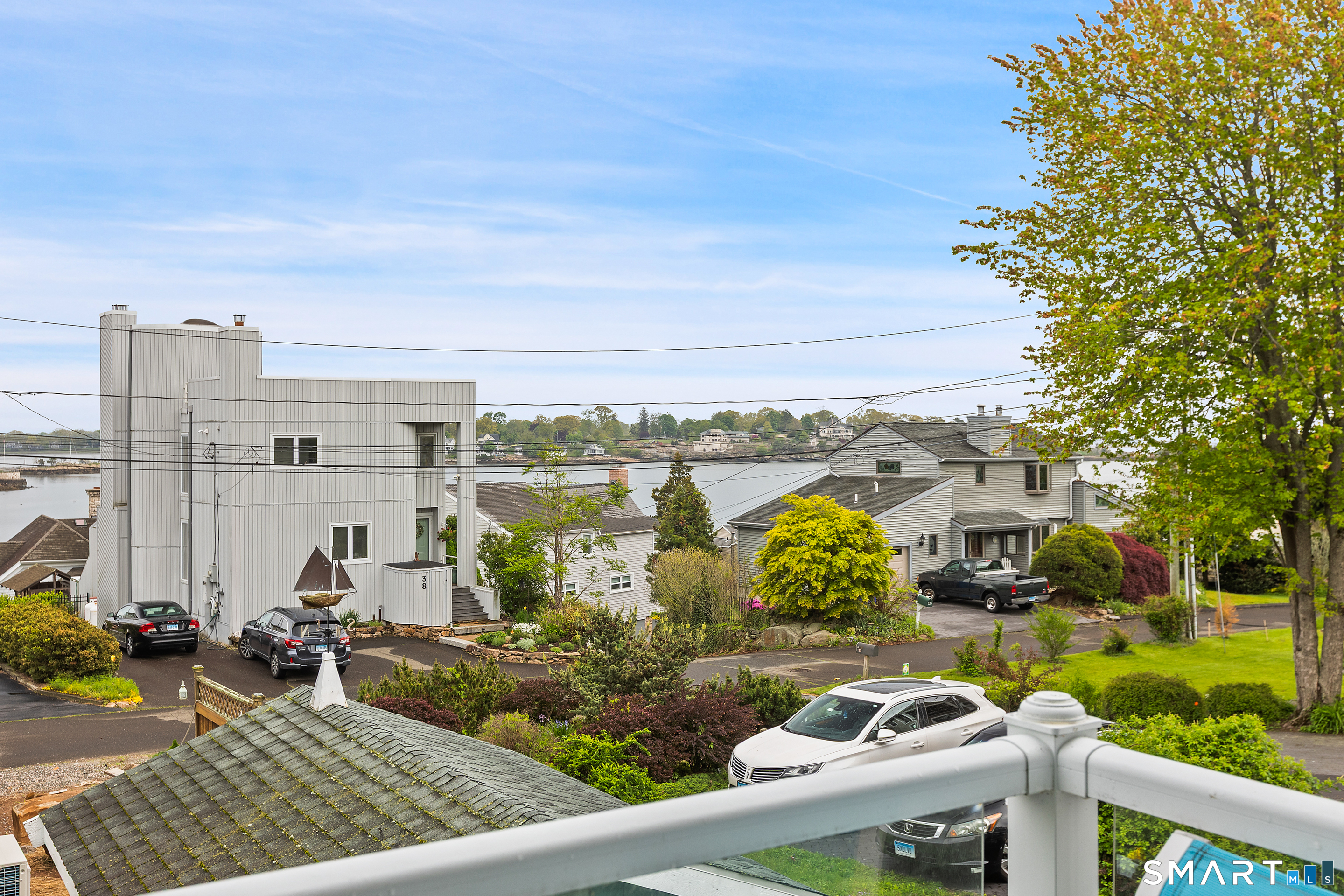 25 Brocketts Point Road Branford CT 06405