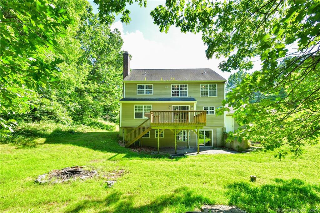 35 Pocono Road Newtown CT 06470